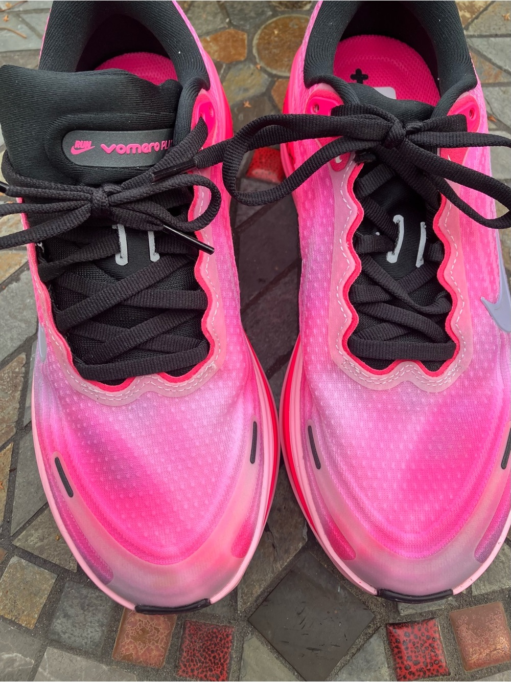 Nike Women's Vomero plus PinkRunning Sneakers with excellent cushion - Picture 6 of 12